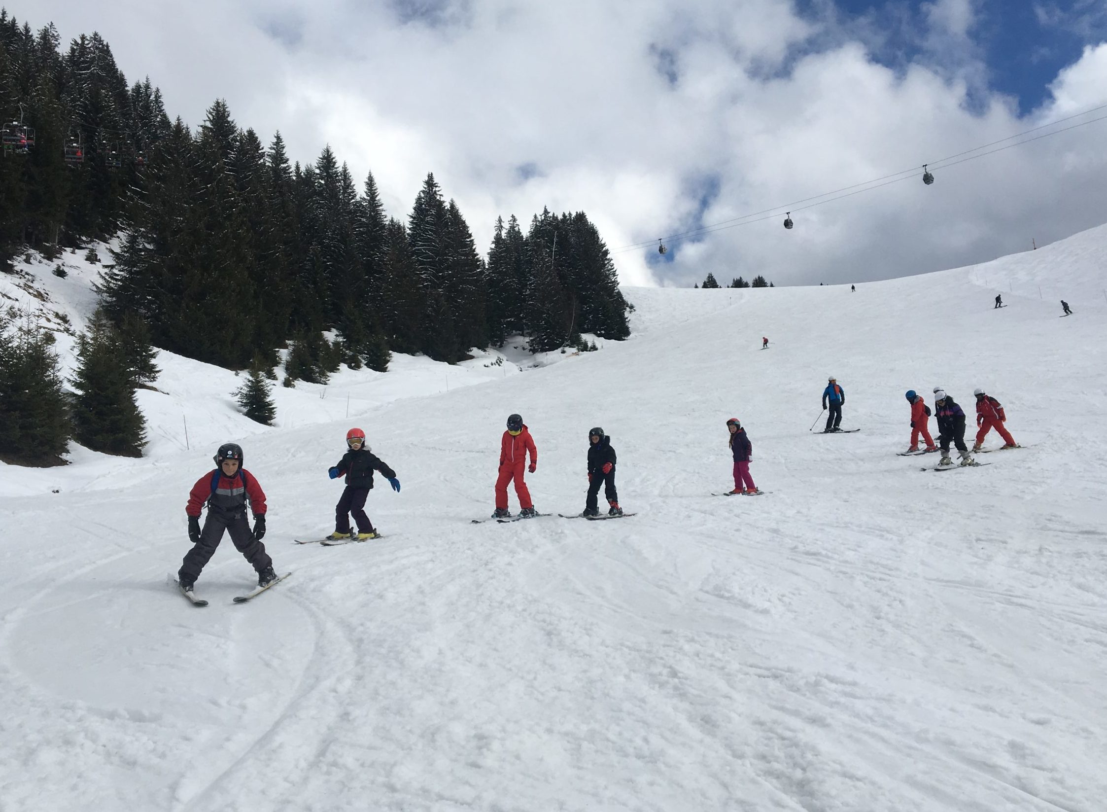 descente en ski junior